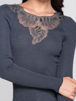 Pull décolleté en tulle brodé