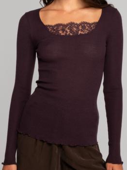 Pull basique décolleté dentelle