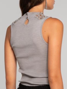 Sans manches laine mérinos et soie décolleté macramé