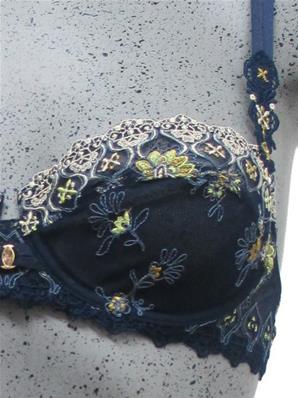 Soutien-gorge Lise Charmel Balconnet 85C - Modèle Bonheur & Flower, Corail Vichy, Neuf Avec étiquettes